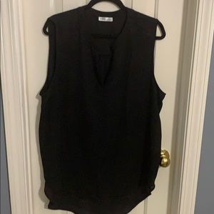 Black sleeveless top - long back